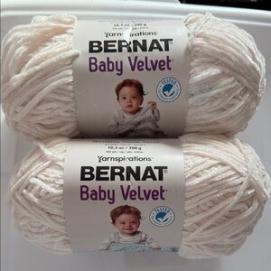 Bernat Baby Cloud
Size10.5 ea
Color:Cuddly cloud
2 pk